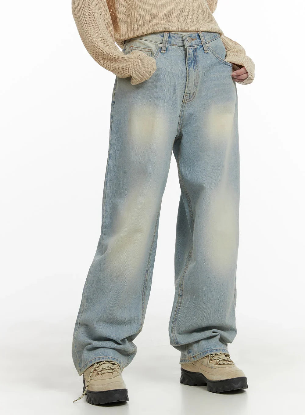 Light Washed Wide Leg Jeans